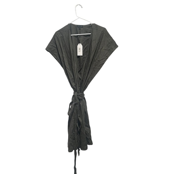 Universal Standard True wrap style dress in a linen blend, New with Tags - Picture 3 of 7